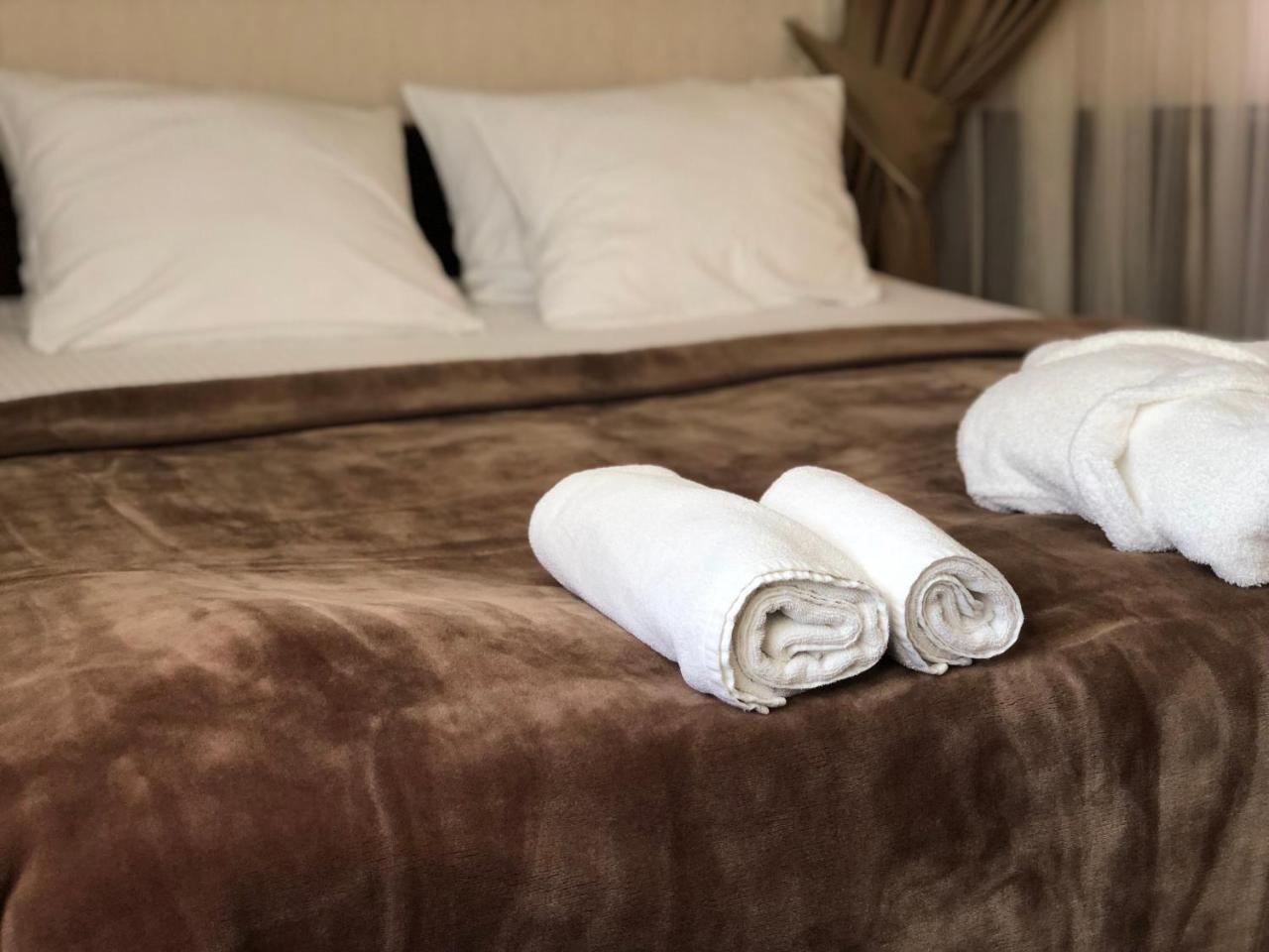Hotel Dwor Choiny Казимерувка Экстерьер фото